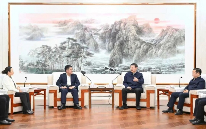 遼寧省委書記許昆林、省長王新偉會見知名民營企業(yè)家投資考察團(tuán)一行
